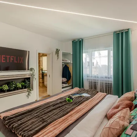 Luxury Penthouse - 2 Bedroom Jacuzzi Near Grand At Universitate Appartement *