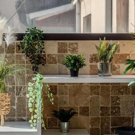 Luxury Penthouse - 2 Bedroom Jacuzzi Near Grand At Universitate * Bukareszt